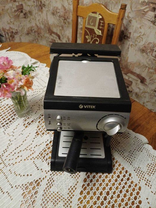 Кавомашина VITEK VT-1511 BK