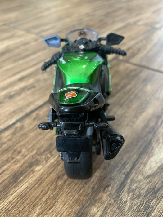 Коллекционный 1:16 спортивный инерционный мотоцикл свет звук