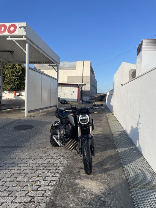 CB650R 2022 (35kw livrete)