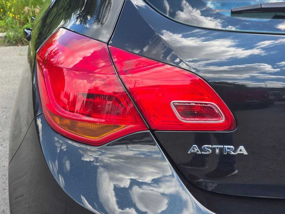 Продам  Opel Astra 2013. Можна в розстрочку, під викуп.