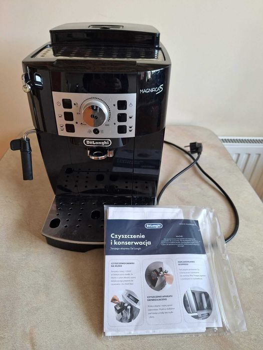 Delonghi Magnifica S - ekspres do kawy