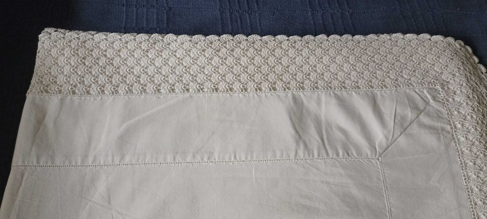 Lençol de cama casal com renda