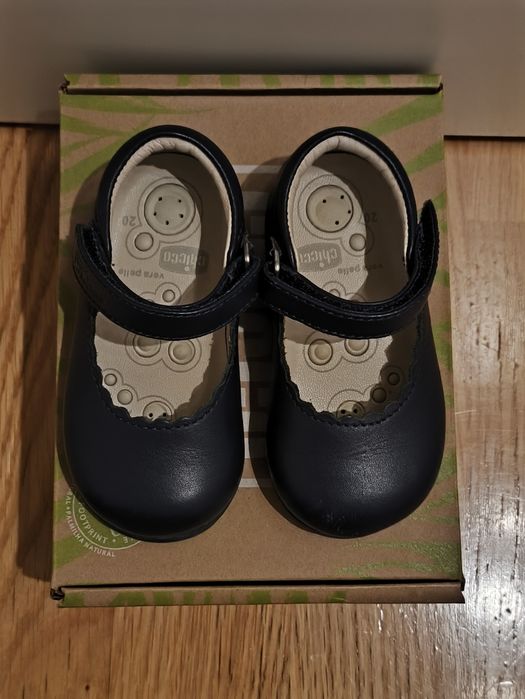 Sapatos Chicco (Tamanho 20)