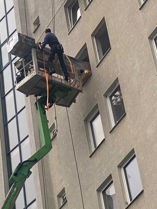 Usługi podnośnikiem koszowym - prace na wysokościach - zwyżka