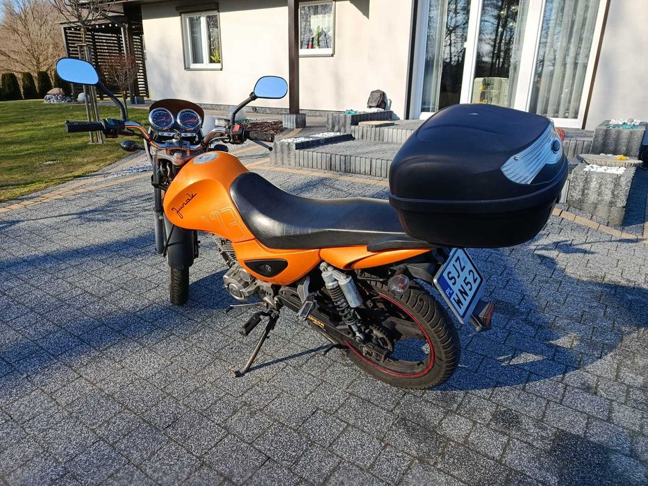 Junak 123-125cm3