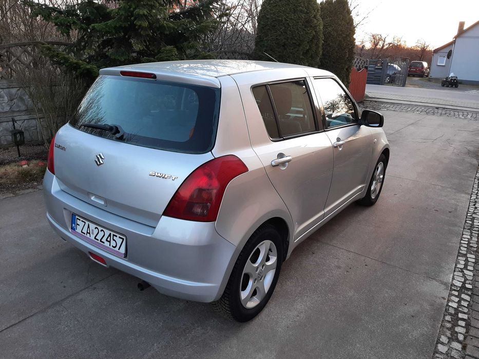 Suzuki Swift 5 drzwi kima