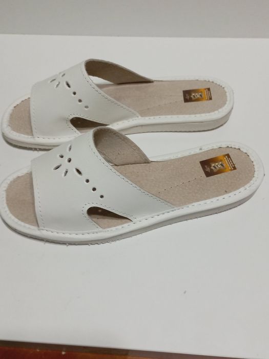 Skórzane pantofle damskie, rozmiar 38