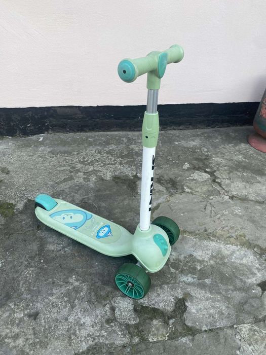 Самокат дитячий )