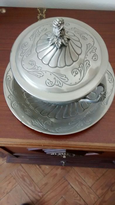 Centro de mesa em latão