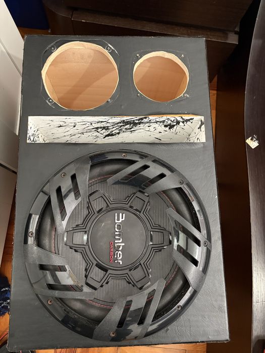 Subwoof som automotivo