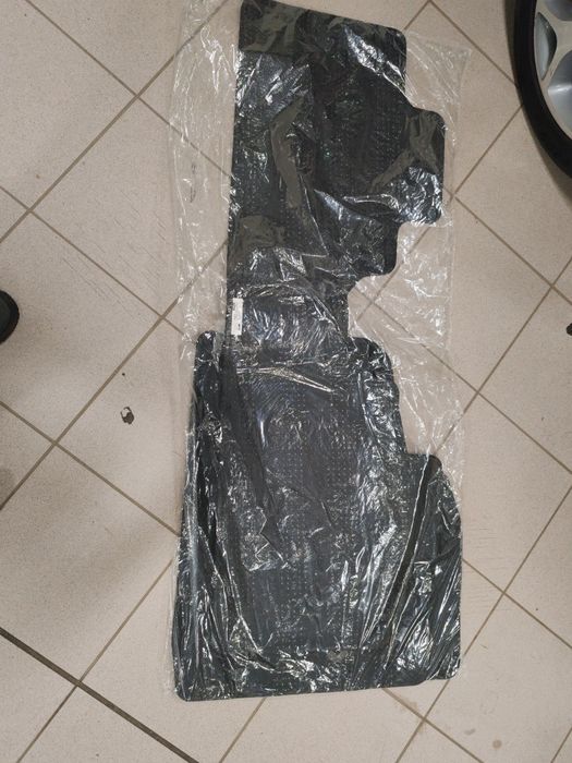 Dywaniki welurowe ford mustang e-mach