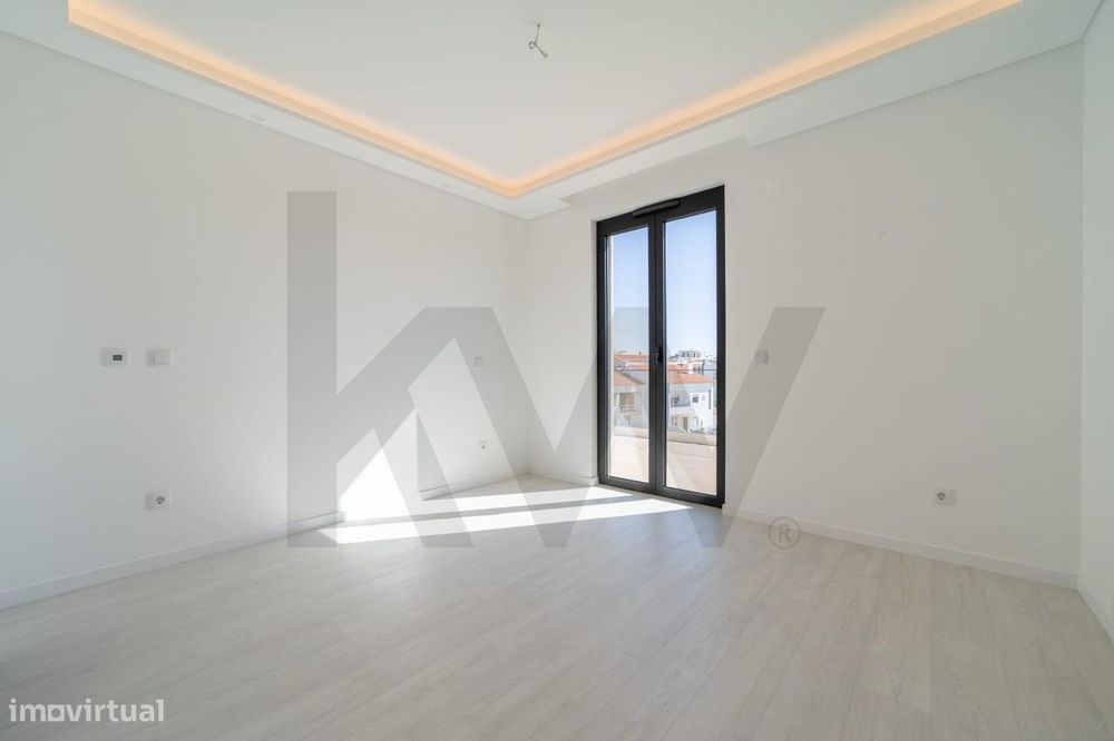 Penthouse T2 de Luxo com Terraço e Jacuzzi Privado | Vista Mar 180º