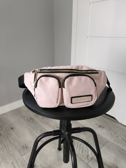 Torebka damska nerka mała Calvin Klein pudrowy róż