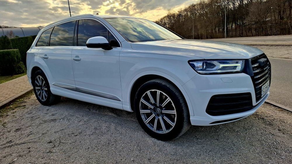Продам Ауди Q7 m