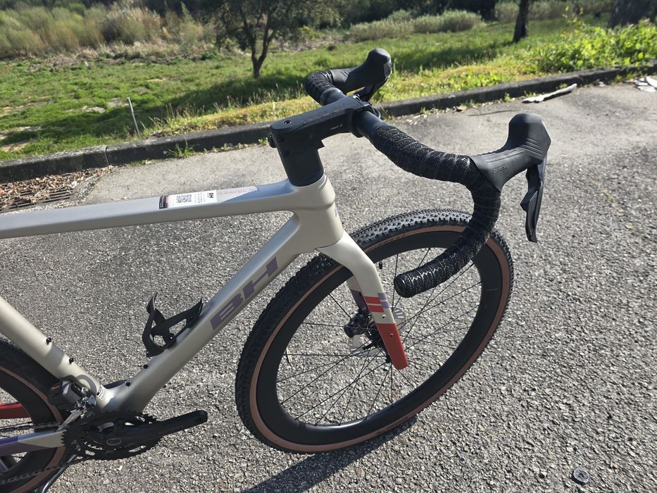 Bh gravel di2 rodas carbono