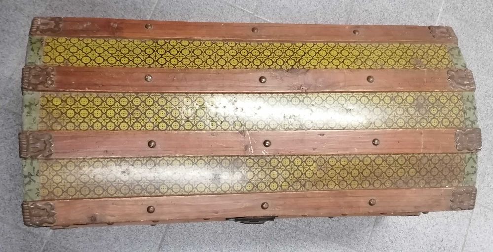 Arca  Mala Bau antigo pequeno