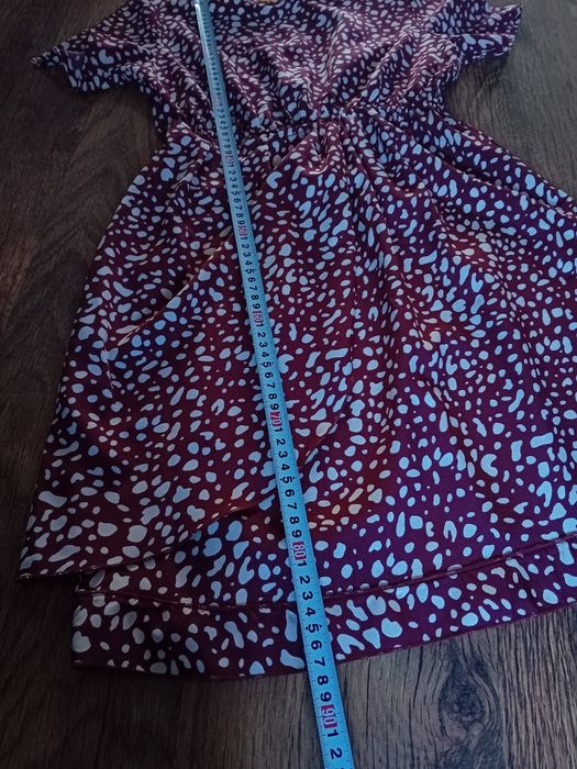 Lekka sukienka w kolorze wiśni. S