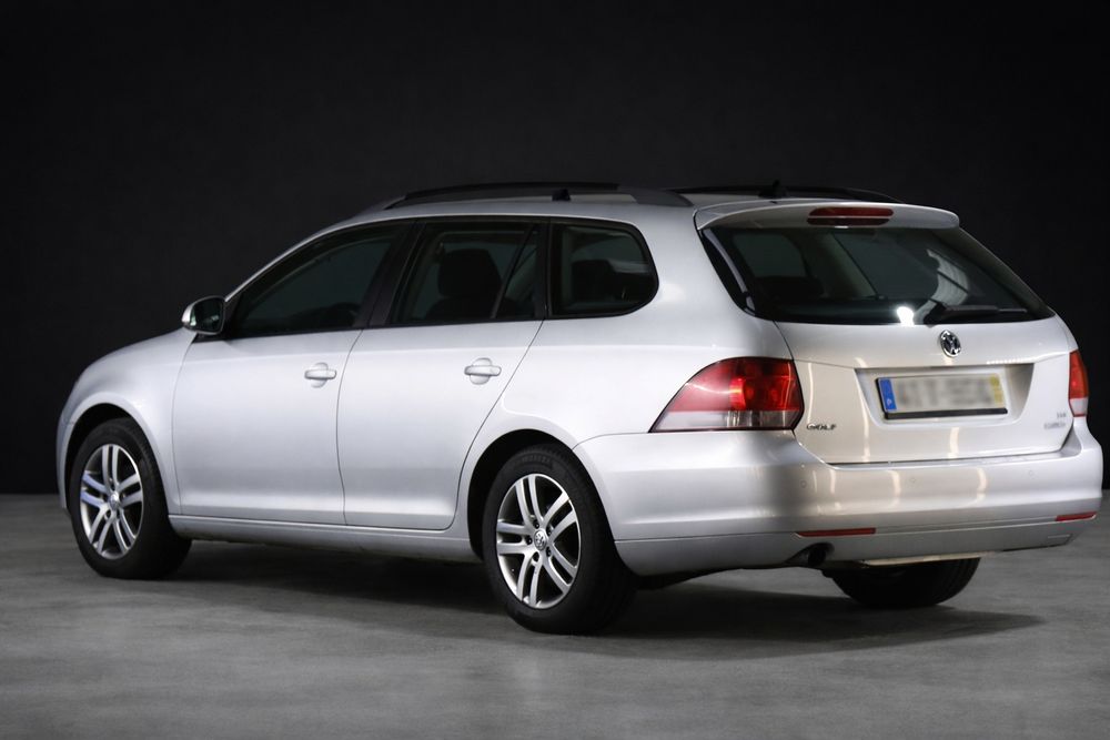 VW Golf Variant 1.6 TDi Highline
ModeloGolf vi variant diesel 
Ano do