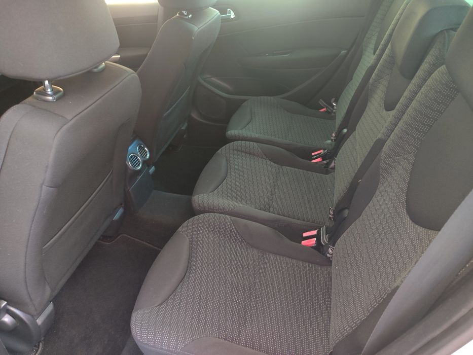 Peugeot 308 SW 1.6 HDI  CMV6  7 lug apenas 215 mil km