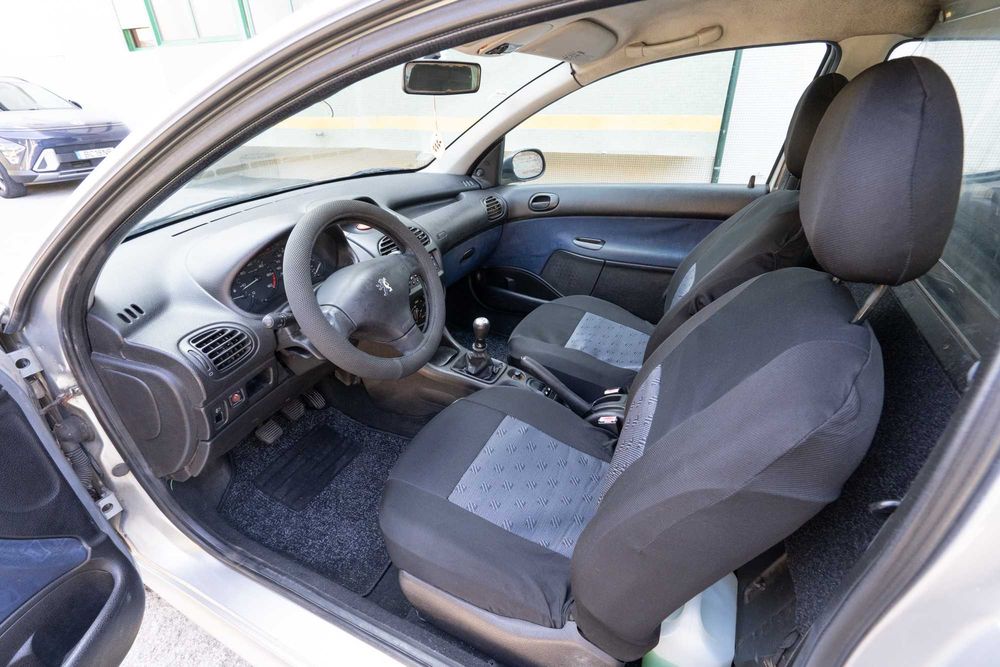 《RESERVADO》Peugeot 206 1.4 HDi Diesel (2002)