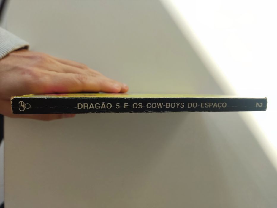 Livro Dragão 5 e os cow-boys do espaço de Brian Earnshaw
