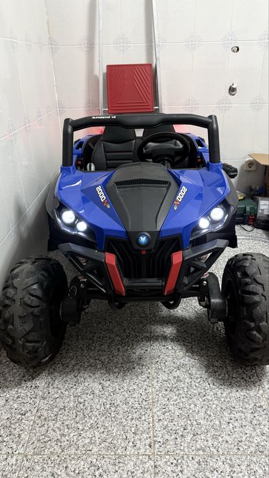 Carro infantil UTV-MX 4x4 com comando