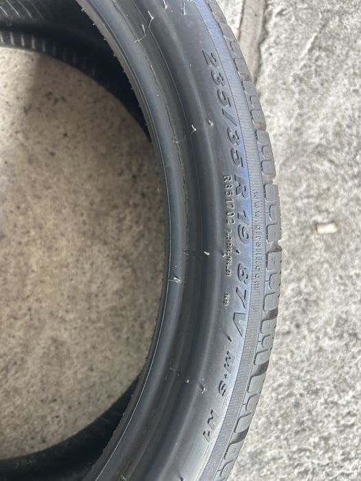 Opony zimowe 235/35R19 x2 szt pirelli