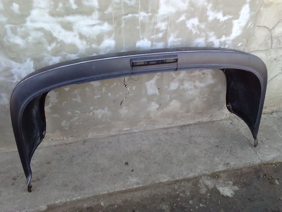 Продам Заднюю Левая дверь пружины Бак Задний бампер от toyota corolla