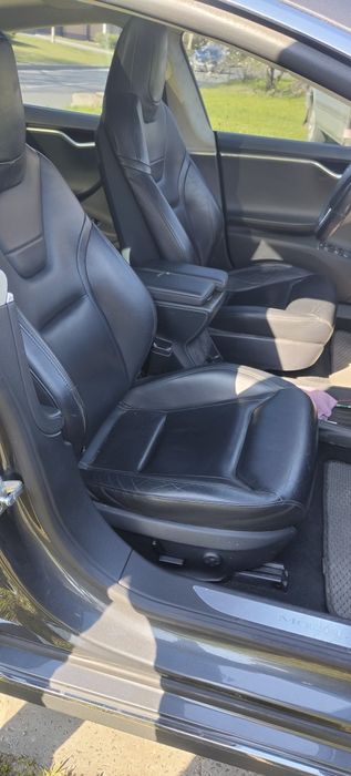 Tesla Model S 70D