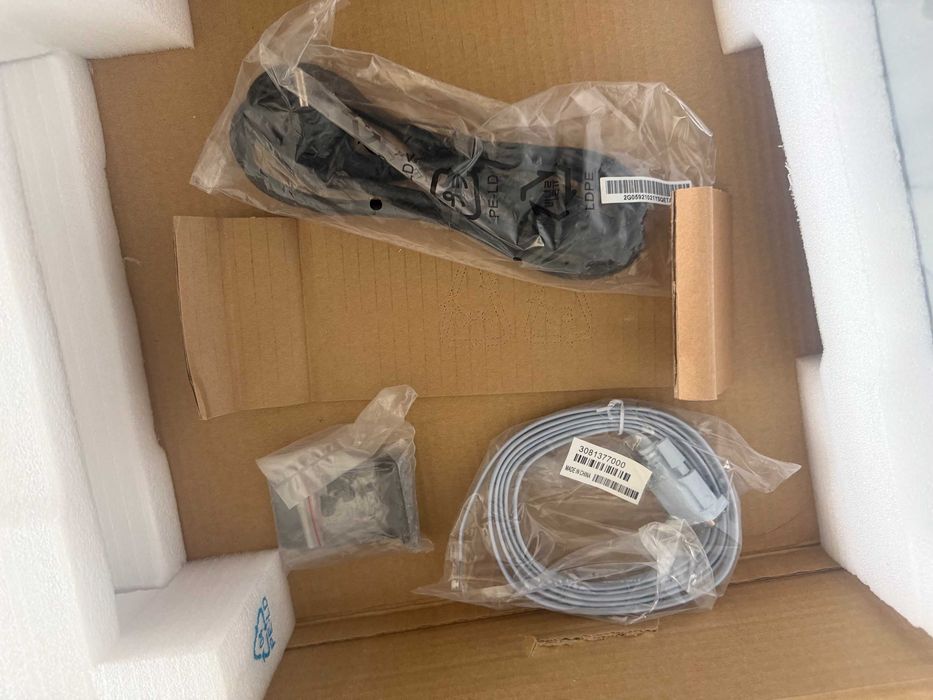 Switch Cisco SG220-28MP-K9-UK