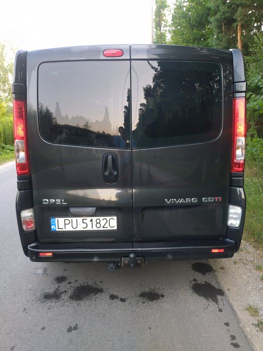 Opel Vivaro 2.0  dziewięcioosobowy