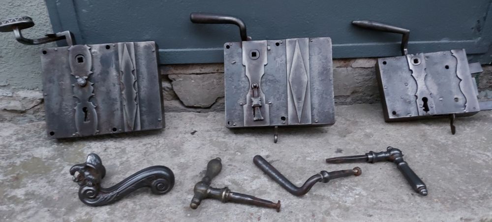 Sprzedam Antyczne Zamki do drzwi