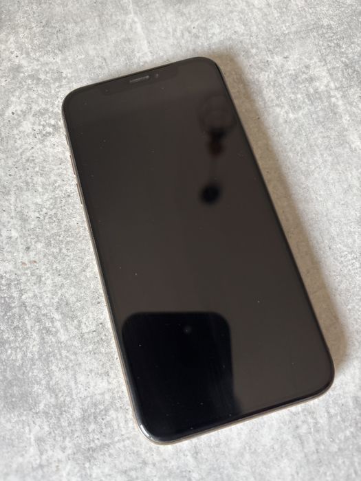 Iphone xs.