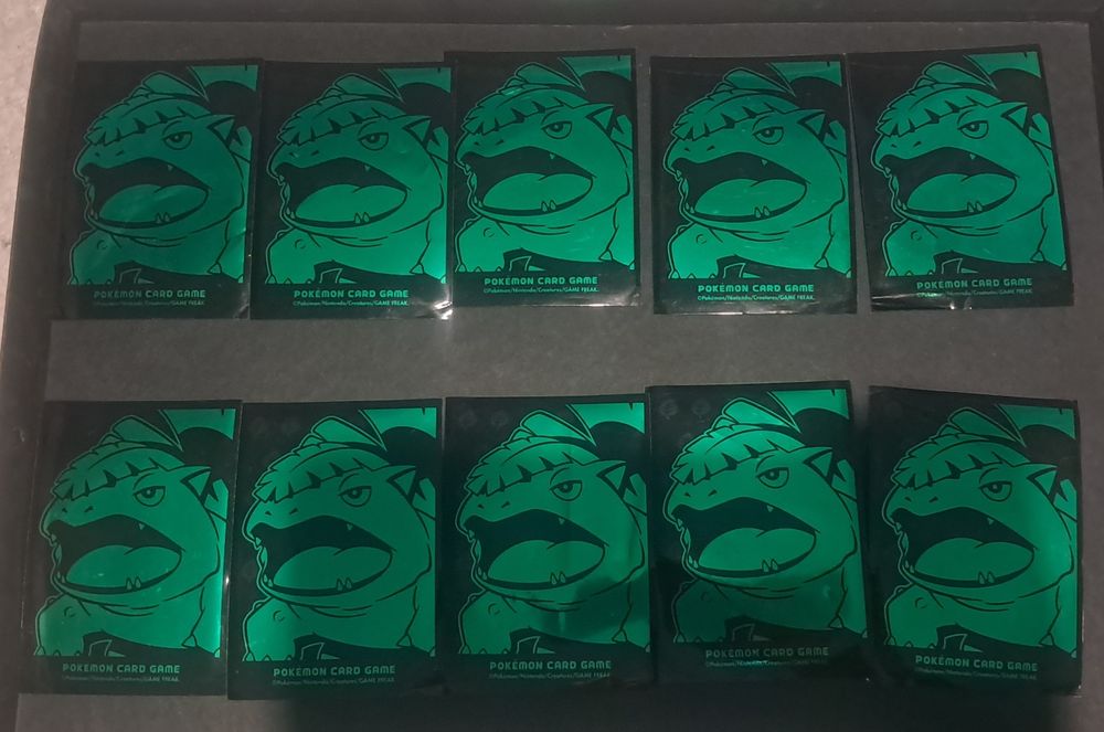 10 Sleeves bulbasaur pokémon