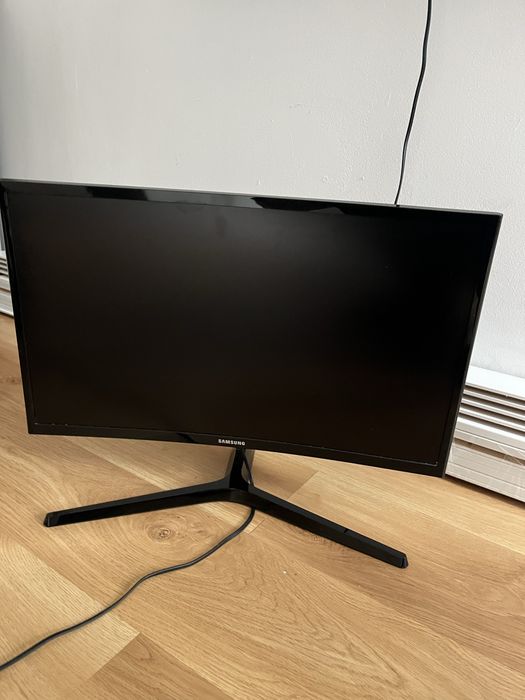 Monitor Samsung C24RG50FZ