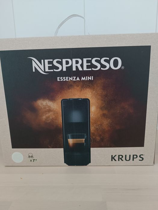 Máquina de Café KRUPS Nespresso Essenza Mini XN1101P2 Branco