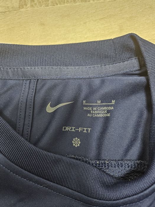 Продам оригінальну футболку Nike