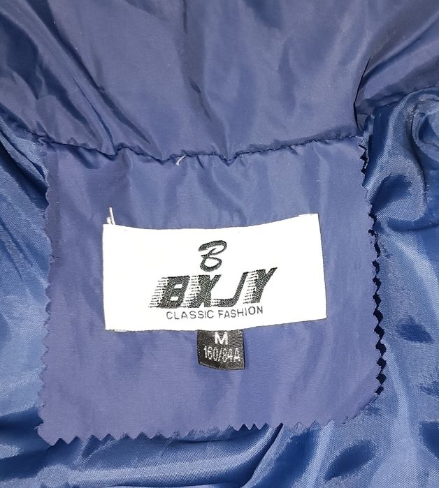 Куртка на дівчинку