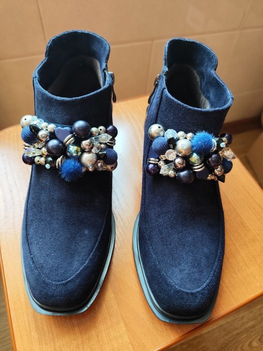 Ботинки замшеві нові