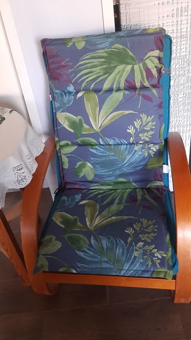Fotel Ikea drewniany turkusowy