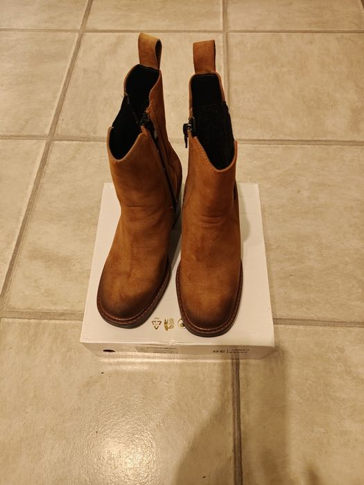 Botki zamszowe, nowe