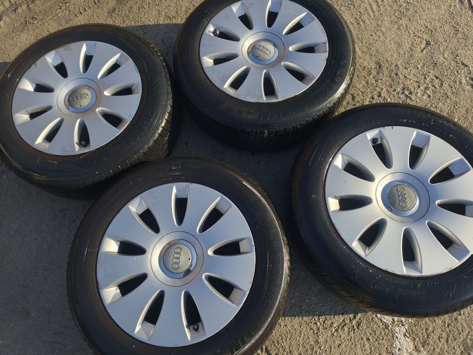 Felgi aluminiowe z dekelkami Audi R16