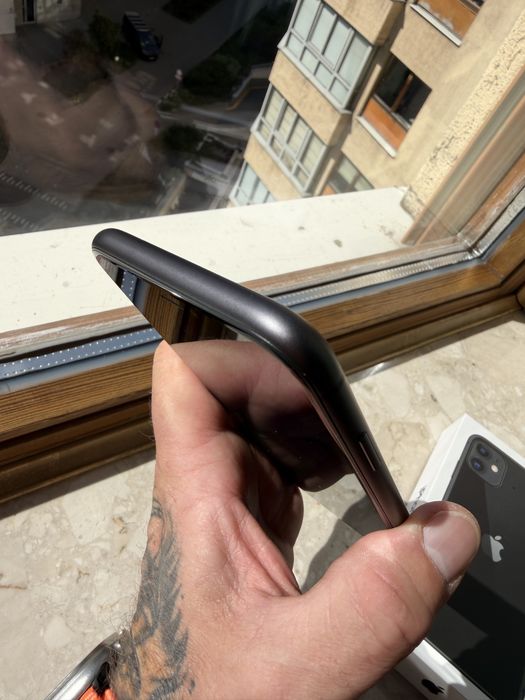 Iphone 11 64 GB czarny bez gwarancji