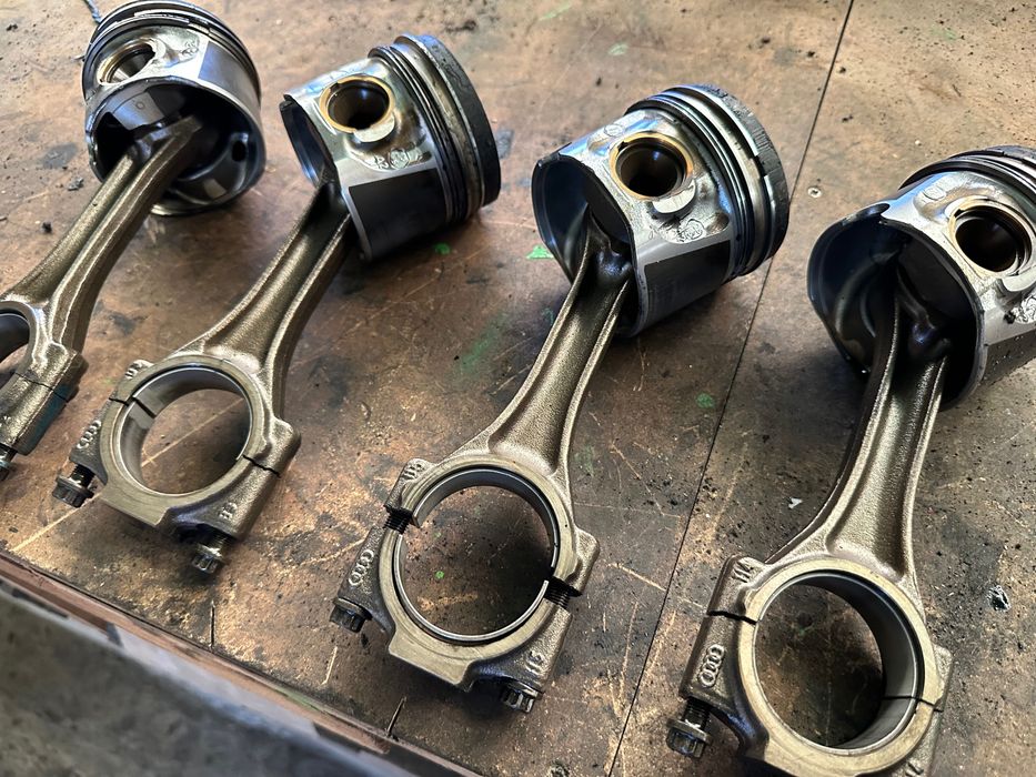 PISTAO / PISTON E BIELA VIELA MOTOR BKC 105 CV BLS - BXE 1.9 TDI