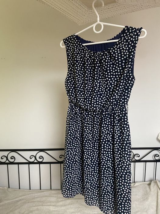 Sukienka w groszki, kropki