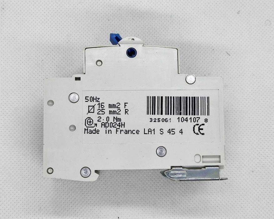 Disjuntor NOVO electricidade Hager AD024H