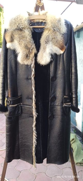 Женская дубленка кожа .