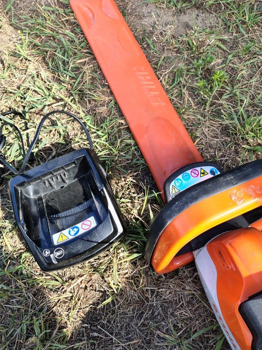 Nożyce akumulatorowe Stihl HSA56 +AK10