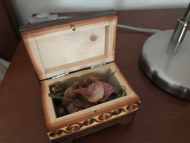 Caixa de jóias artesanal