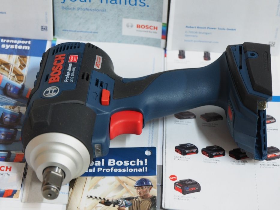BOSCH GDS 18V-300 klucz udarowy Mocy 300Nm korpus bez bateria wurth